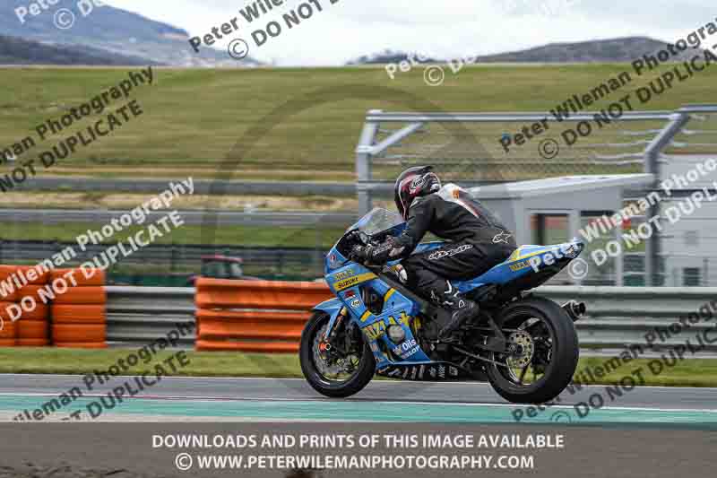cadwell no limits trackday;cadwell park;cadwell park photographs;cadwell trackday photographs;enduro digital images;event digital images;eventdigitalimages;navarra;no limits trackdays;peter wileman photography;racing digital images;trackday digital images;trackday photos